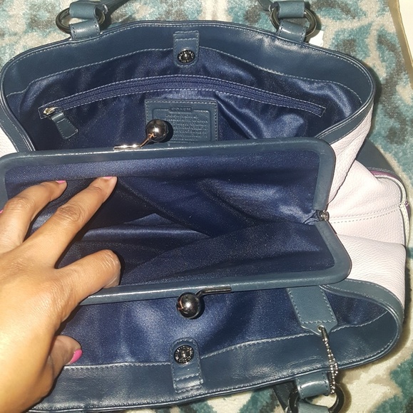 ********SOLD**********Medium coach satchel - Picture 2 of 6